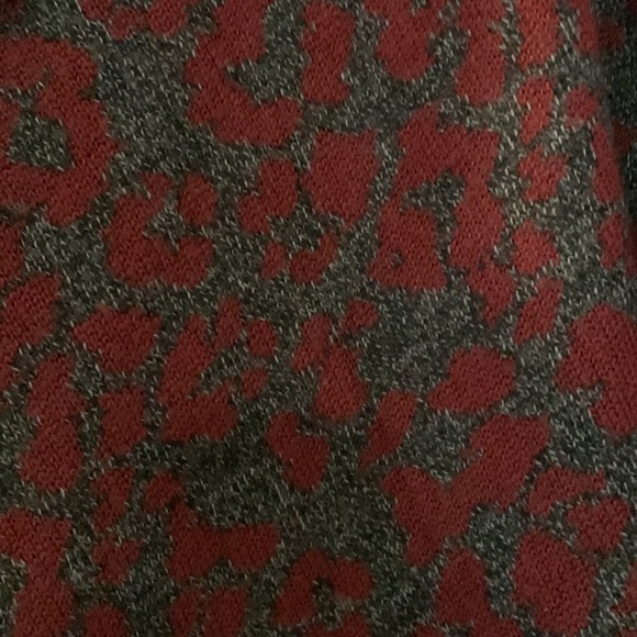 Romeo & Juliet Couture sweater - Picture 5 of 8